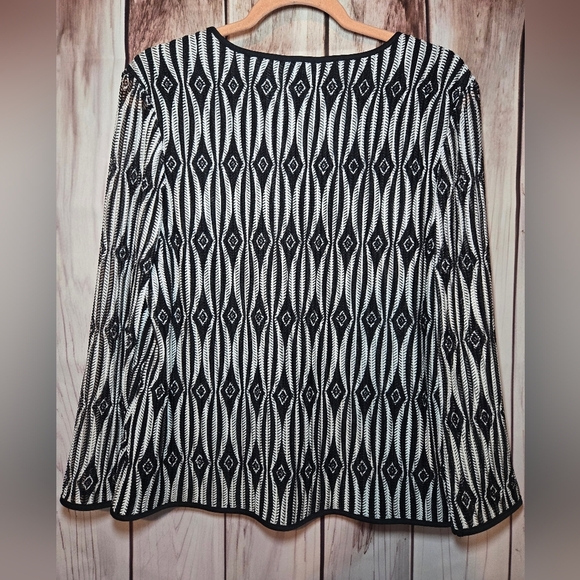 TravelSmith Black and White Geometric One Button Cardigan Womens Medium - Picture 11 of 11